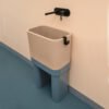 Mobile bagno a terra Plug con lavabo Cosa H.35 AXA in ceramica, vista alternativa