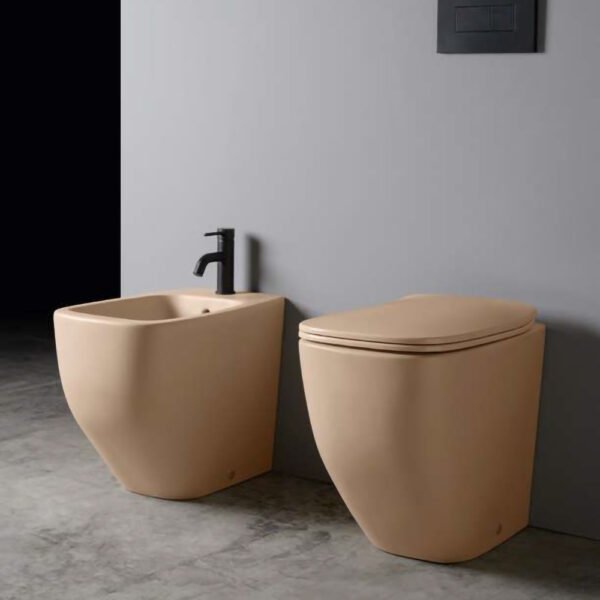 Vaso e bidet in ceramica White Jam AXA, vista catalogo 9, per arredo bagno – Tuttidea