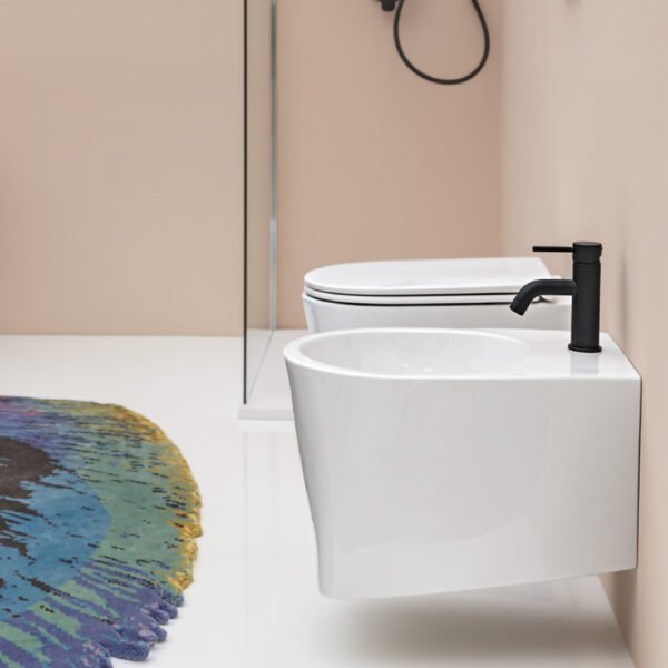 Vaso e bidet sospesi in ceramica Collezione DP AXA, vista alternativa 4, arredo bagno – Tuttidea