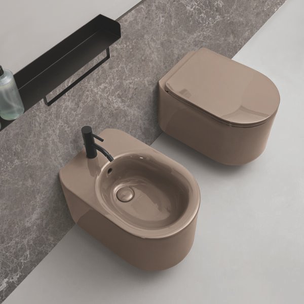 WC e bidet sospesi in ceramica Delano AXA Ceramica, vista alternativa 1, per arredo bagno – Tuttidea