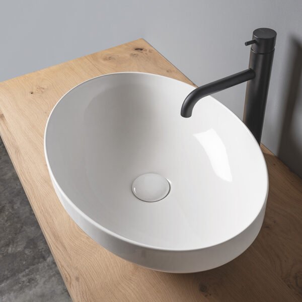 Lavabo da appoggio ovale in ceramica Collezione Decus AXA per arredo bagno – Tuttidea