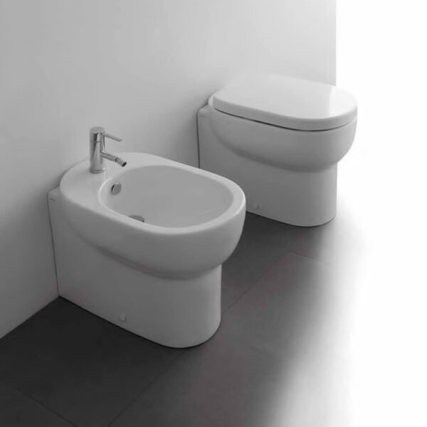 WC e bidet a terra M2 Galassia in ceramica per arredo bagno – Tuttidea