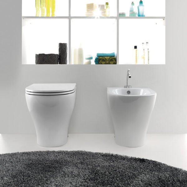 WC e bidet a terra in ceramica Aquatech Kerasan per arredo bagno – Tuttidea