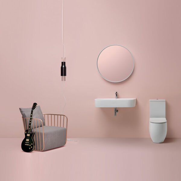 WC monoblocco con cassetta e lavabo sospeso in ceramica Collezione Flo Kerasan in ambientazione per arredo bagno – Tuttidea