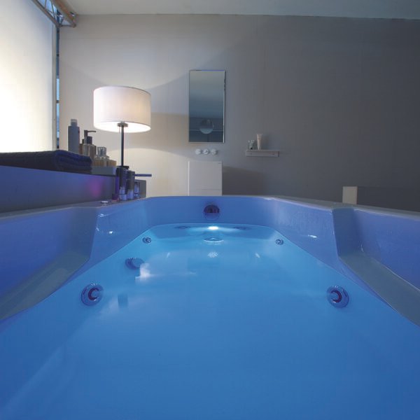 Vasca da bagno con idromassaggio Astra Colacril – Tuttidea