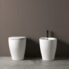 Wc e Bidet a terra filo muro in ceramica Collezione Avani AXA per arredo bagno – Tuttidea