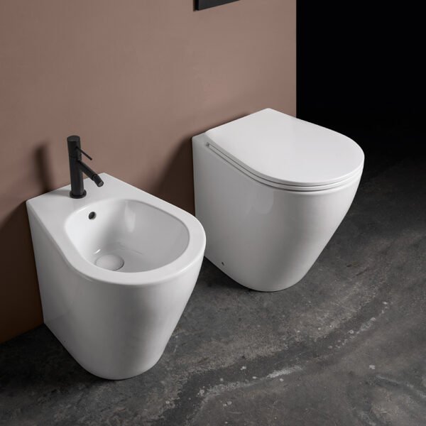Wc e Bidet a terra filo muro in ceramica Collezione Avani AXA vista alternativa per arredo bagno – Tuttidea