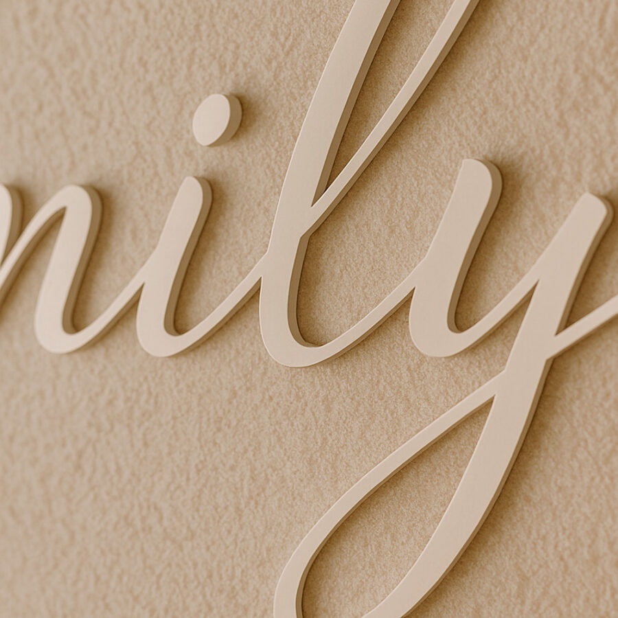 Scritta decorativa a parete FAMILY in Legno, Forex o Alluminio Dibond Telligraf