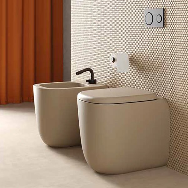 WC e bidet a terra in ceramica Collezione Susi Galassia per arredo bagno – Tuttidea
