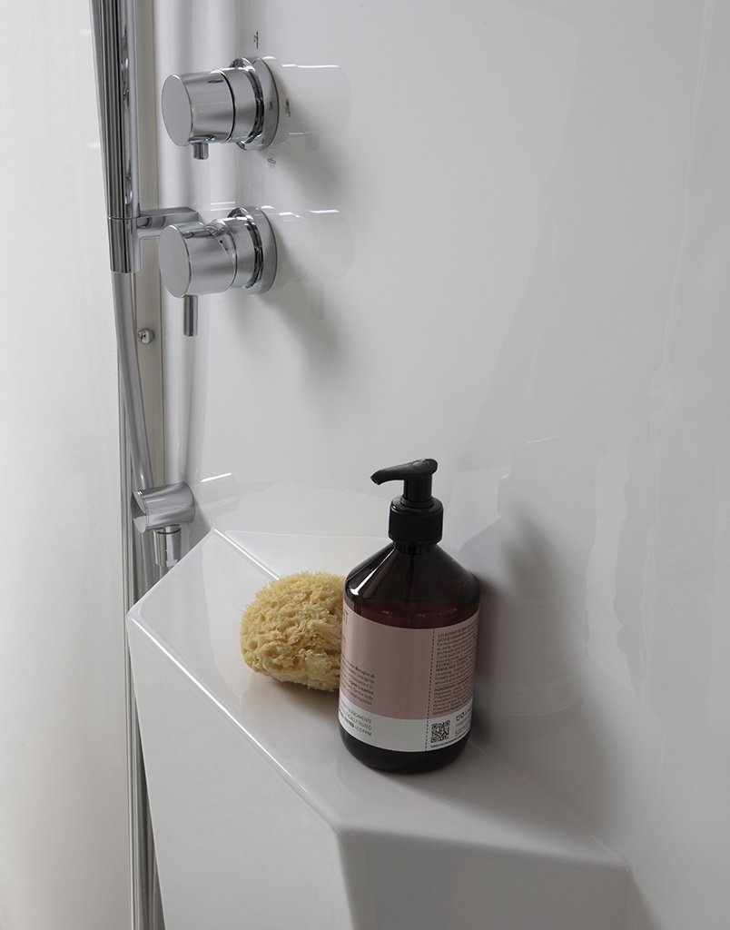 Box doccia angolare multifunzione con cromoterapia e bagno turco Multipla Colacril, dettaglio portaoggetti – Tuttidea