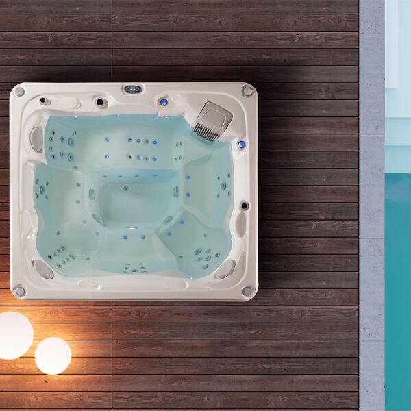 Minipiscina Spa idromassaggio da esterno 253x230xH90 cm Aqualinea Colacril ambiente per arredo giardino – Tuttidea